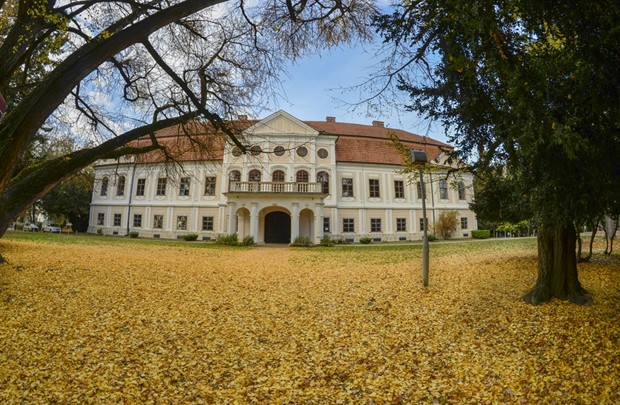 Zámek hraběcí rodiny Jankovićů