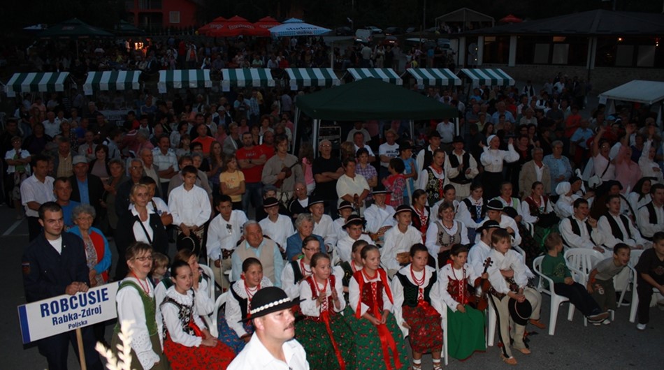 Dnevi sliv in žganja v Siraču
