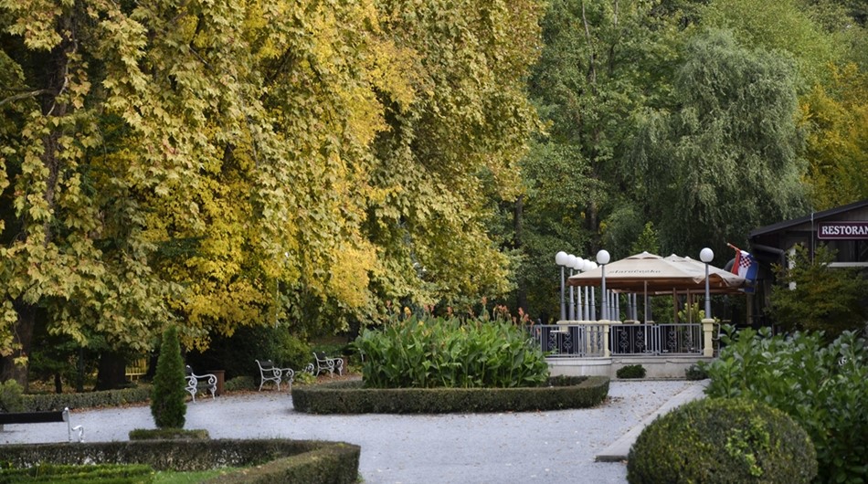 Julijev zdraviliški park