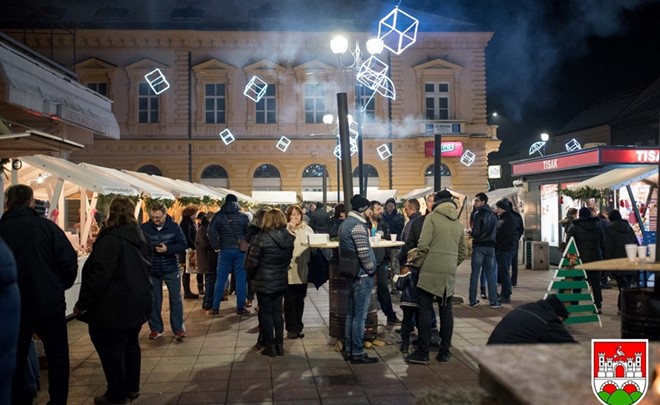 BOŽIĆNI SAJAM U DARUVARU