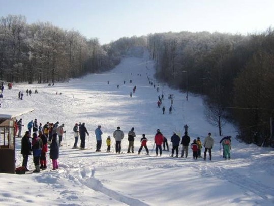 Skijanje i sanjkanje na Petrovom vrhu