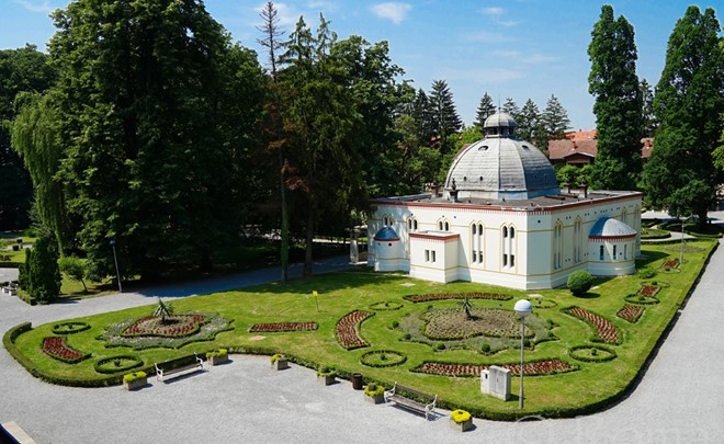 Julijev zdraviliški park