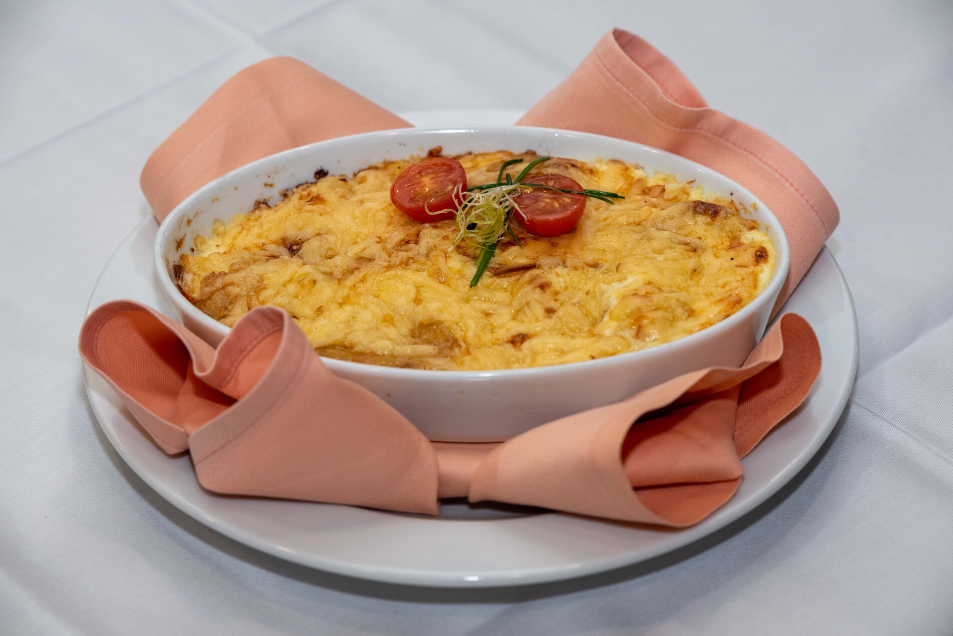 Zapeceni krumpir s dimljenim sirom