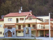 Lovački dom